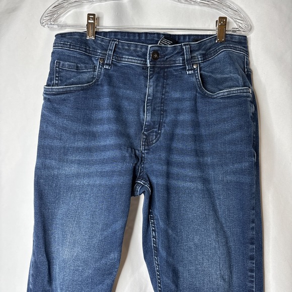 2 tpj Jeans Mens 34x28 Blue Athletic Fit Stretch Denim 5 Pocket Jeans - Picture 3 of 13